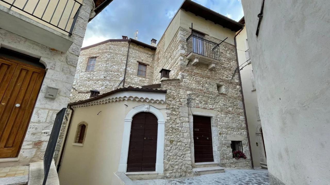 Casa Vacanze Margiu Pater Domus Goriano Sicoli Bagian luar foto